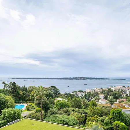 Vue * Cannes